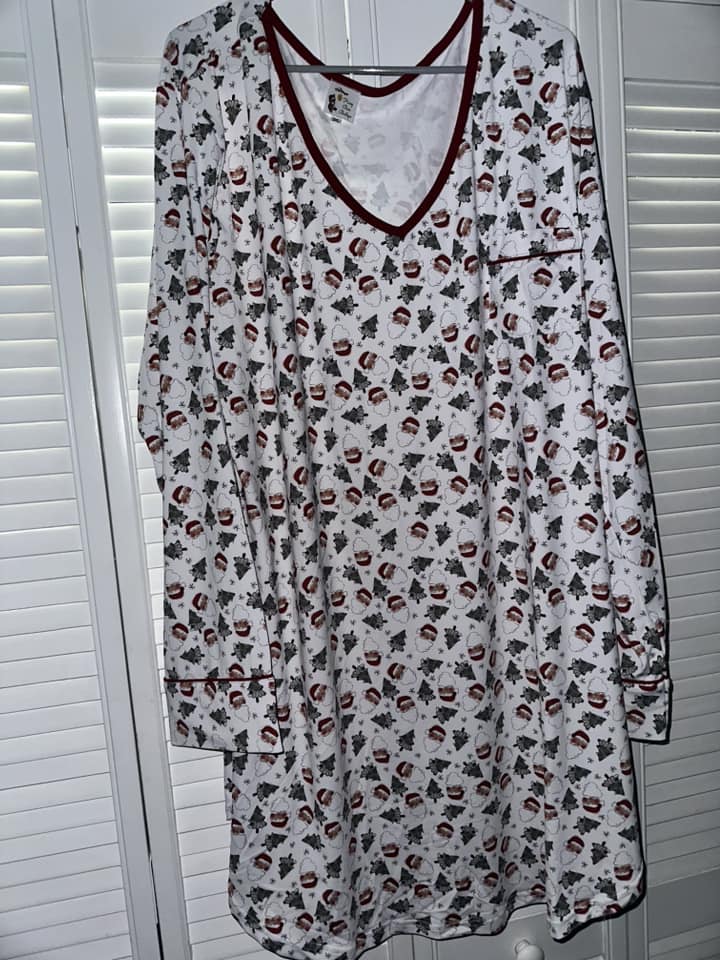 Santa/ Tree Adult Lounge Gown
